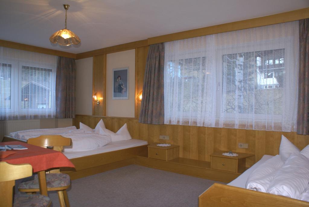 Gasthof Hirschen Wenns Bilik gambar